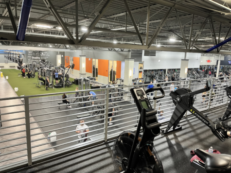 Virginia Beach Onelife Fitness Center remains packed on afternoons. Picture taken Dec. 1.