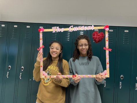 Freshmen Brielle Jones and Olyvea Johnson admit they are besties this Valentines Day and participate in The Currents Love at the Lakes Instagram post on February 14, 2023.