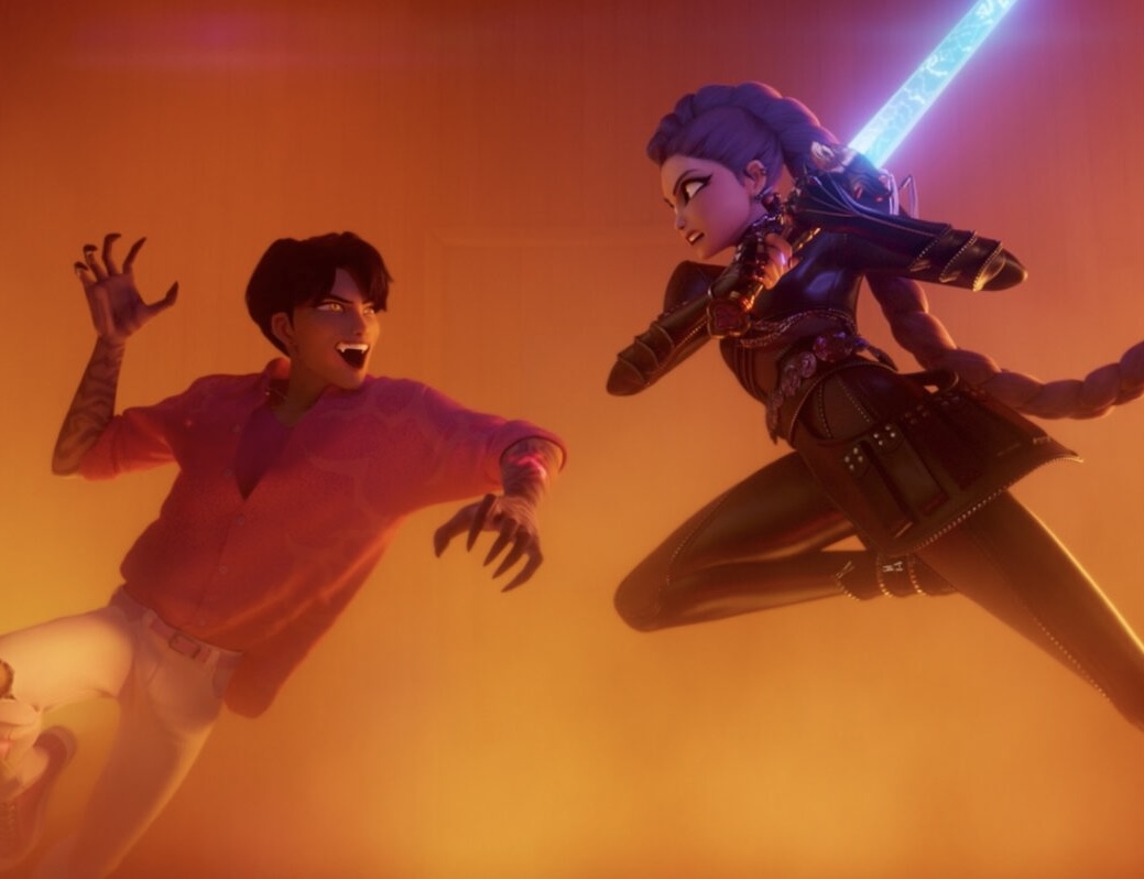 Jinu (left) and Rumi (right) fight in a crowded area near the start of the movie. This chance encounter sets the stage for the complex revelations to come. Image courtesy of Netflix.