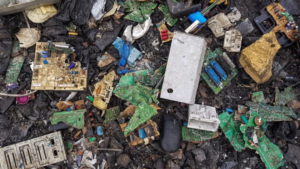 An image of electronic waste taken by Muntaka Chasant at Agbogbloshie, Ghana on Dec. 18, 2018. This kind of waste is made more abundant by overconsumption of technology like phones or laptops. (Electronic waste at Agbogbloshie, Ghana / Muntaka Chasant / Wikimedia Commons / CC BY-SA 4.0)